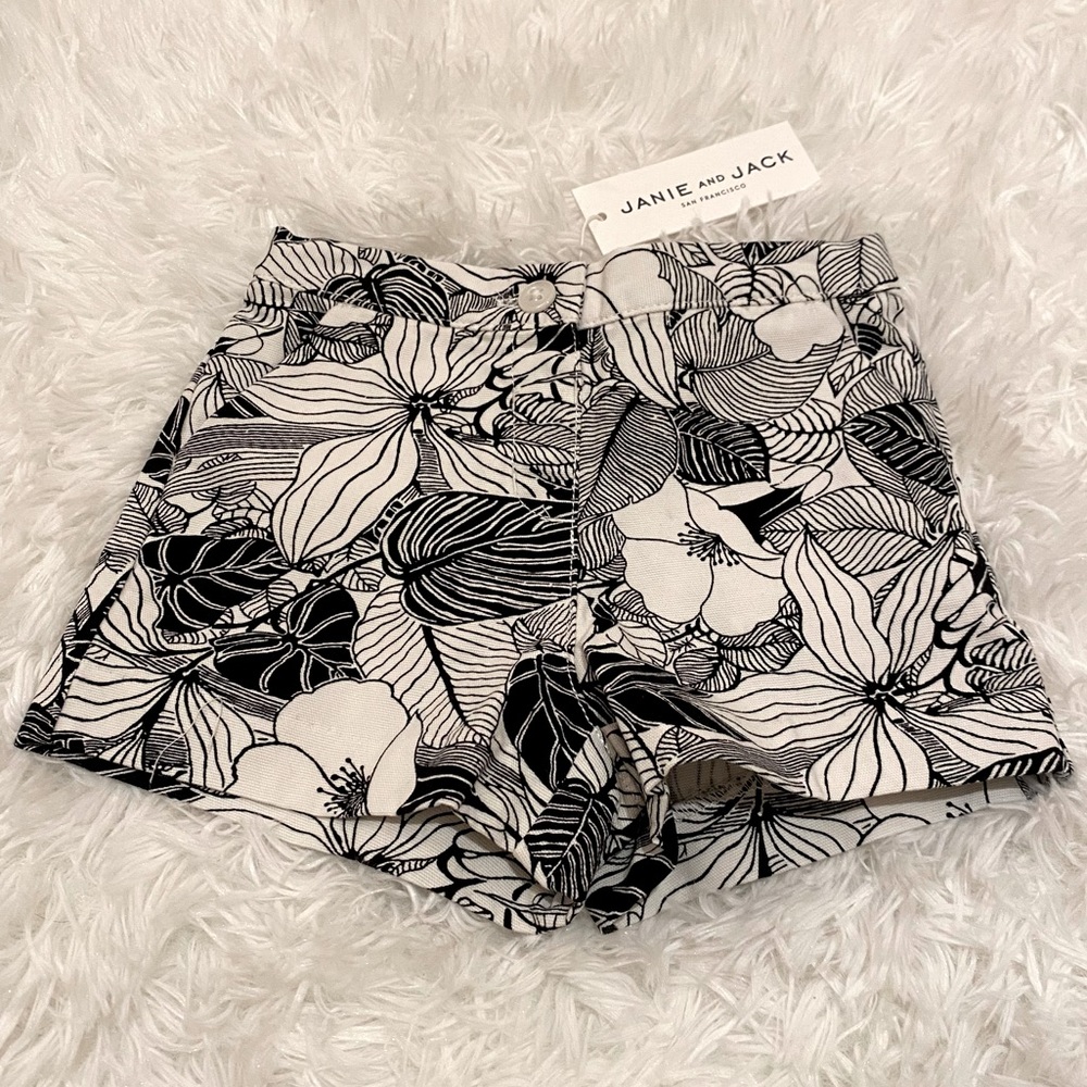 NWT Janie and Jack floral short size 12-18 months